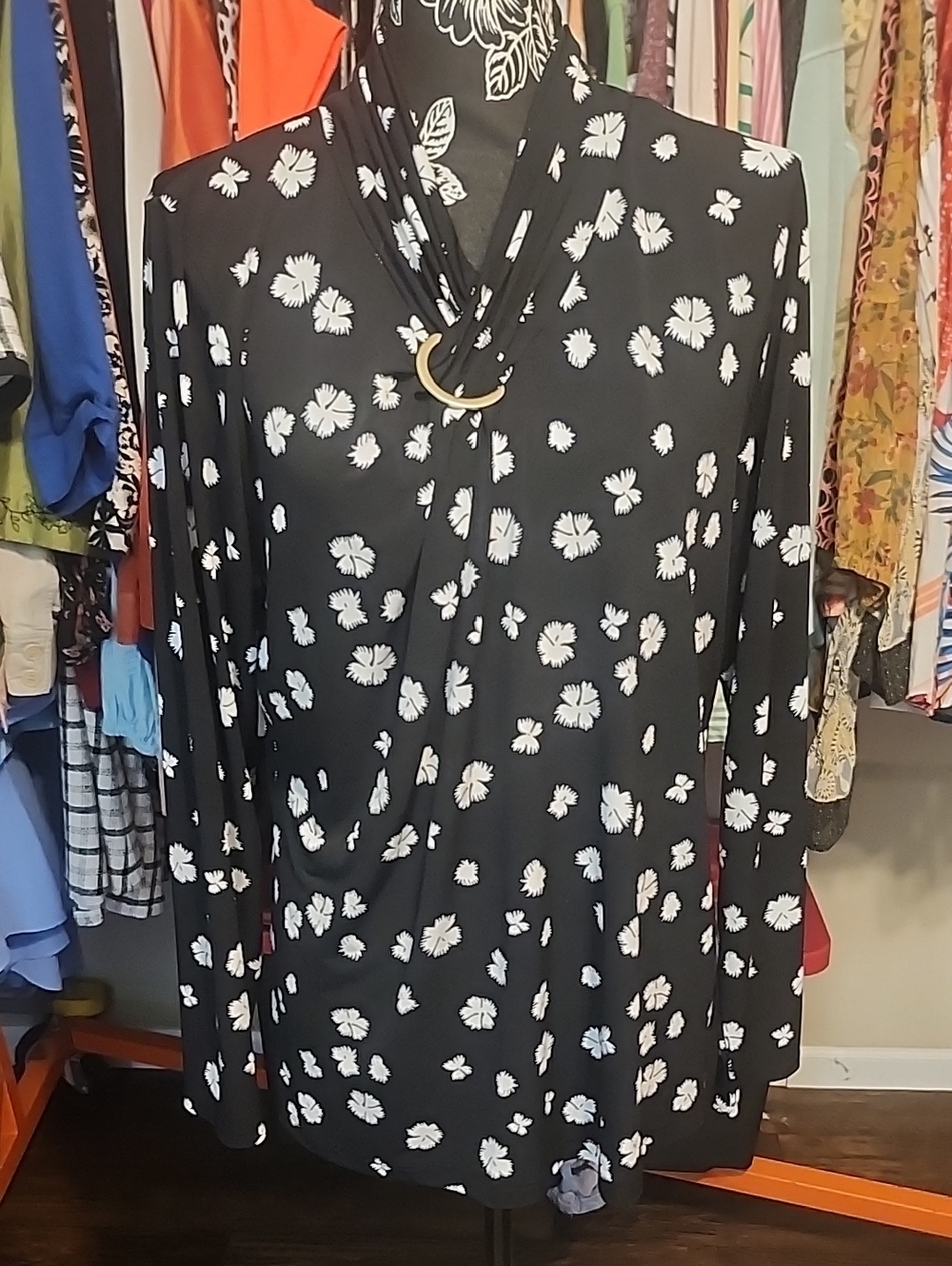 Liz Claiborne Black Long-Sleeve Floral Shirt with Ring Detail